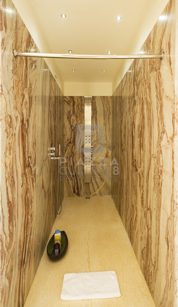055 bagno padronale