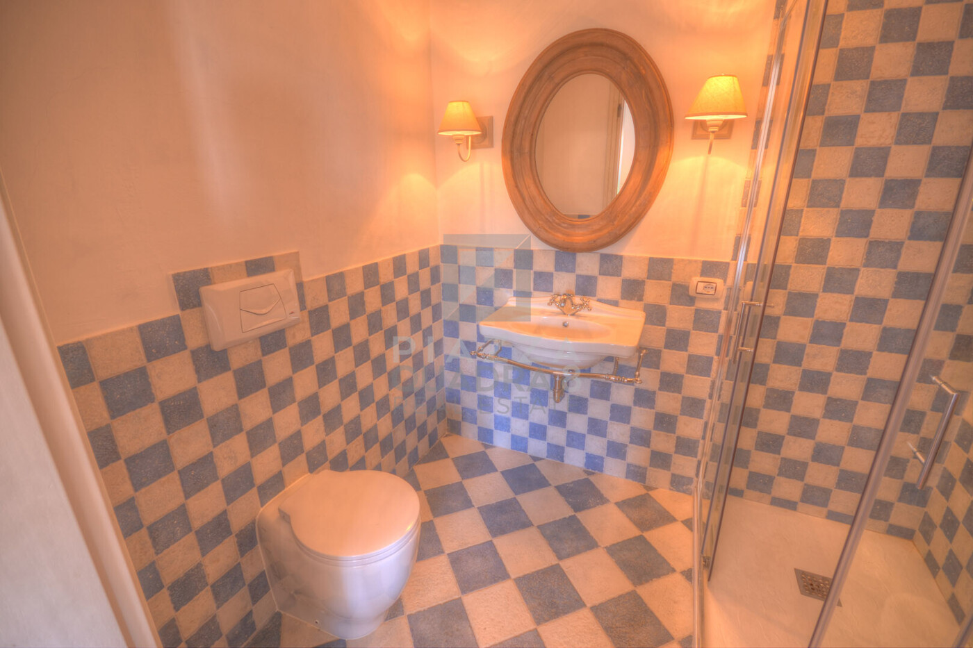 2 Bagno Camera padronale.jpg
