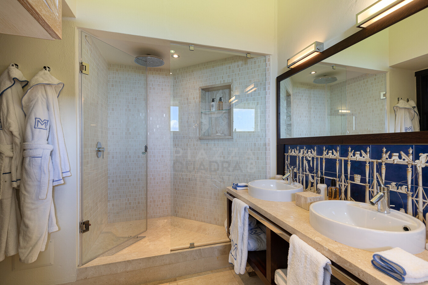 BATHROOM 1_HD-038