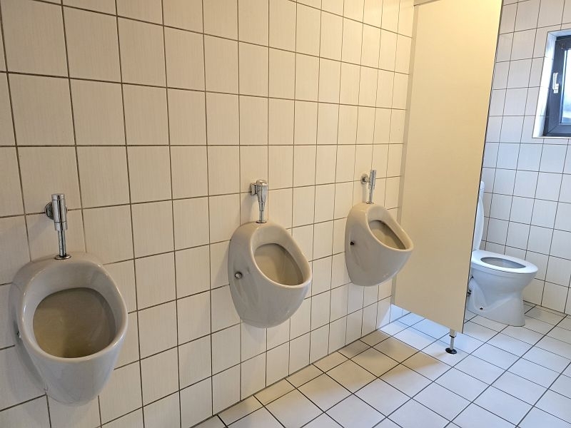 Herrentoilette 2