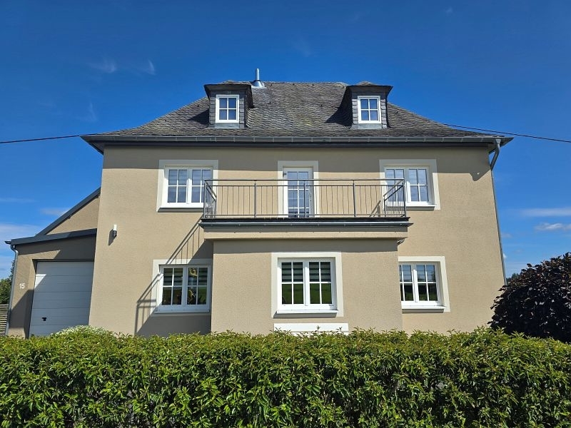 Landhaus mit Balkon