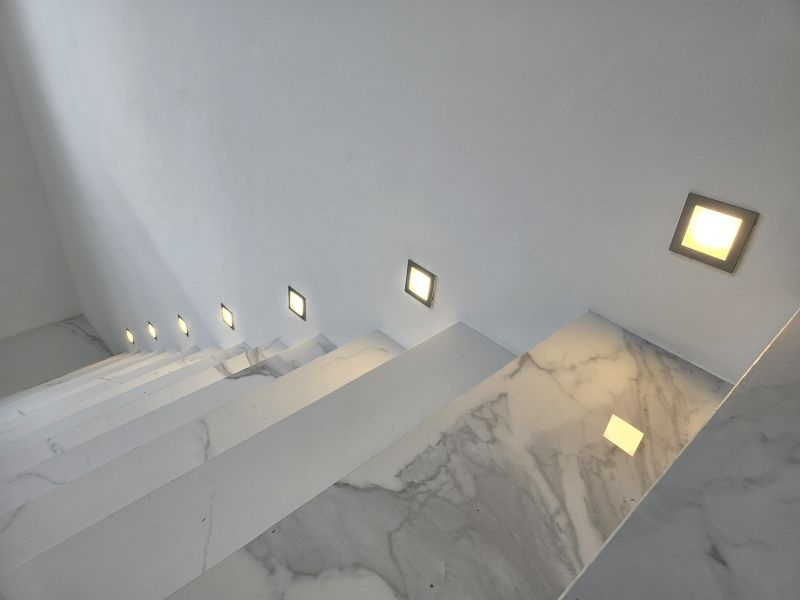 Treppe mit Wand LED