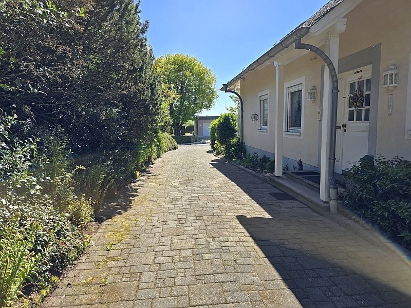 Zufahrt Einliegerwohnung 1