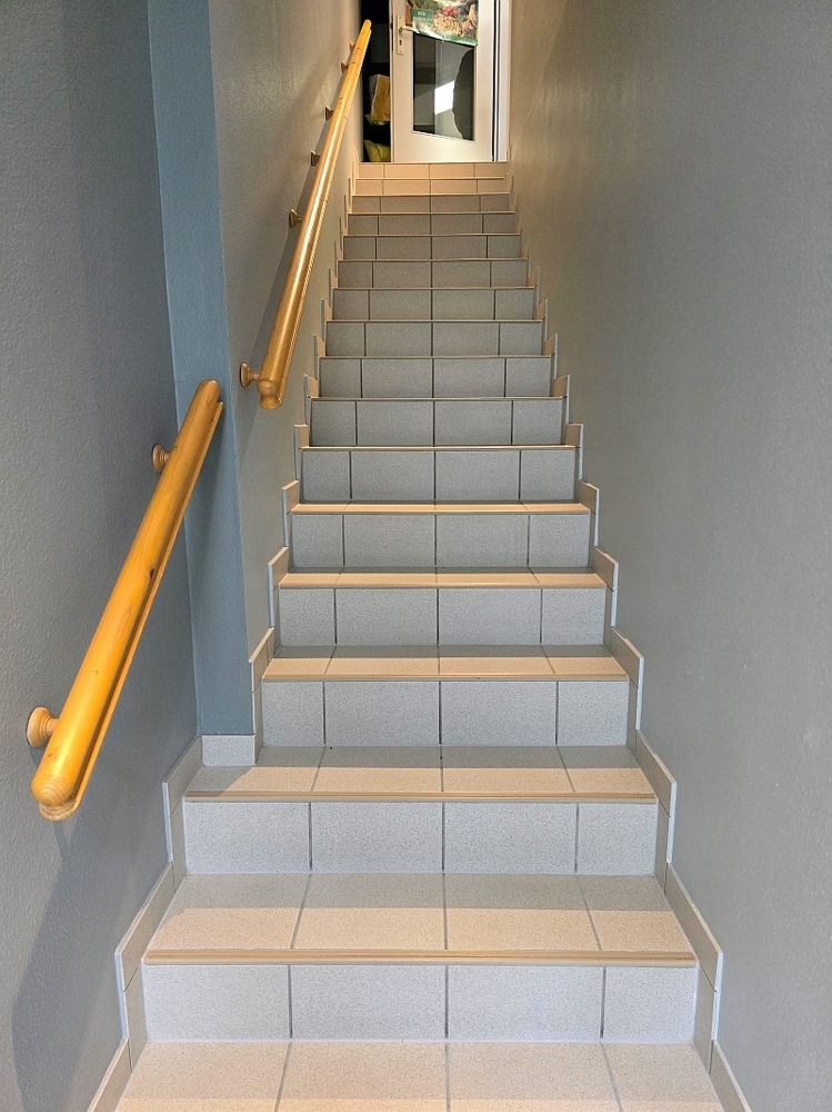 Treppe zum Untergeschoss