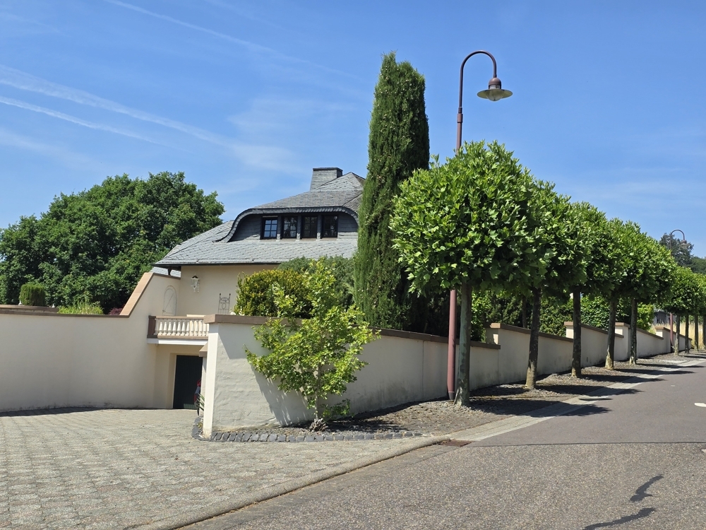 Zufahrt Garagen