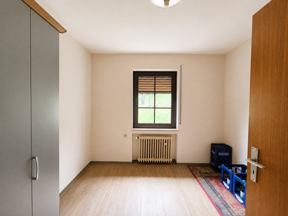 Geräumiges Büro für Homeoffice  im Erdgeschoss