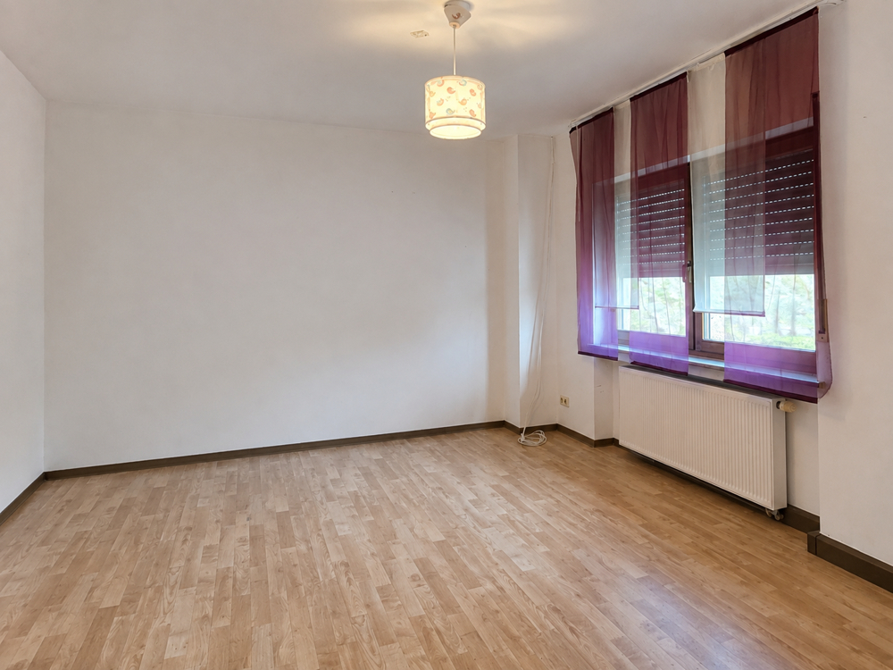Lichtdurchflutetes Schlafzimmer im 2. Obergeschoss