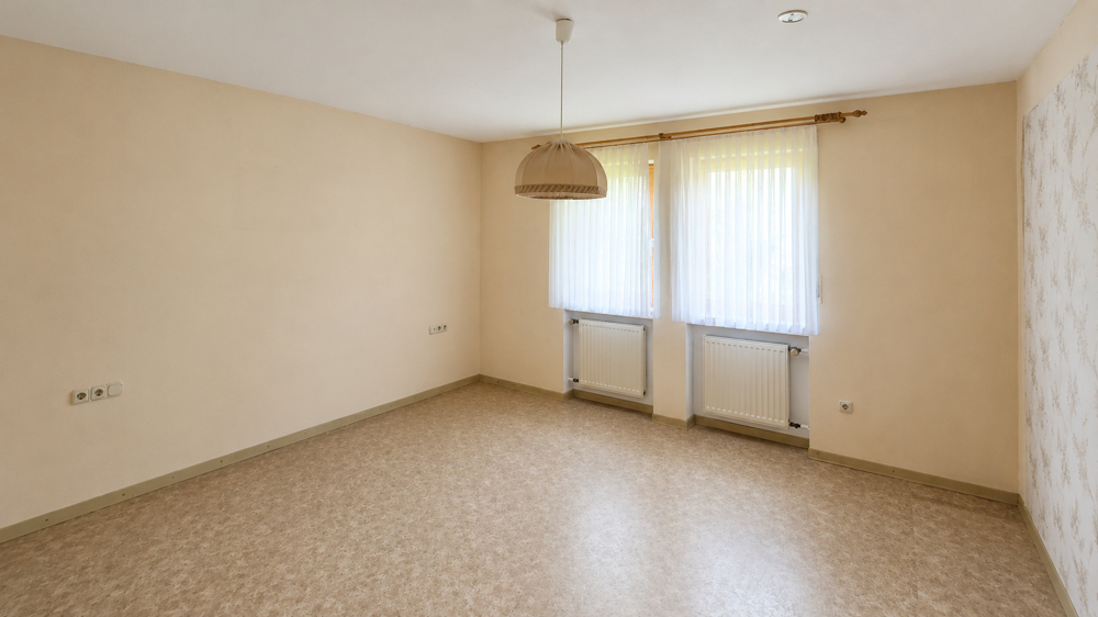 Schlafzimmer als Rückzugsort mit viel Tageslicht