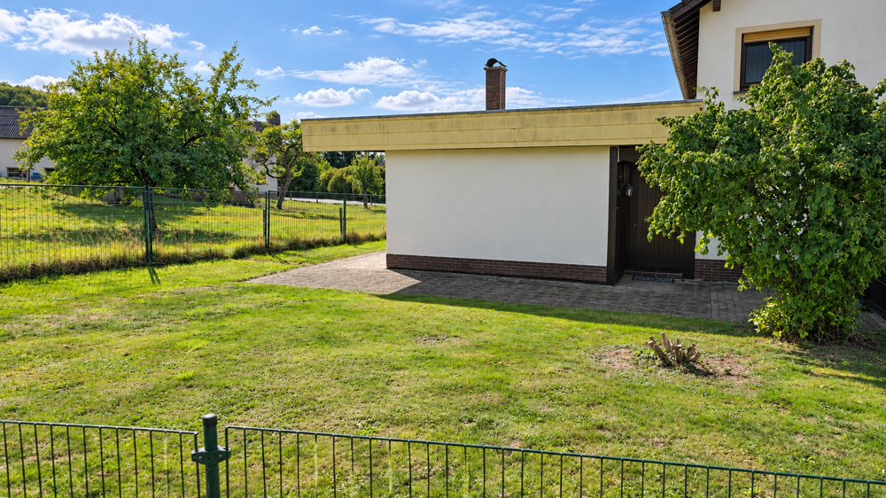 Garten mit Platz zum Spielen, Entspannen und Gestalten
