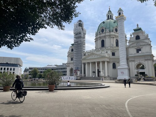 Karlsplatz