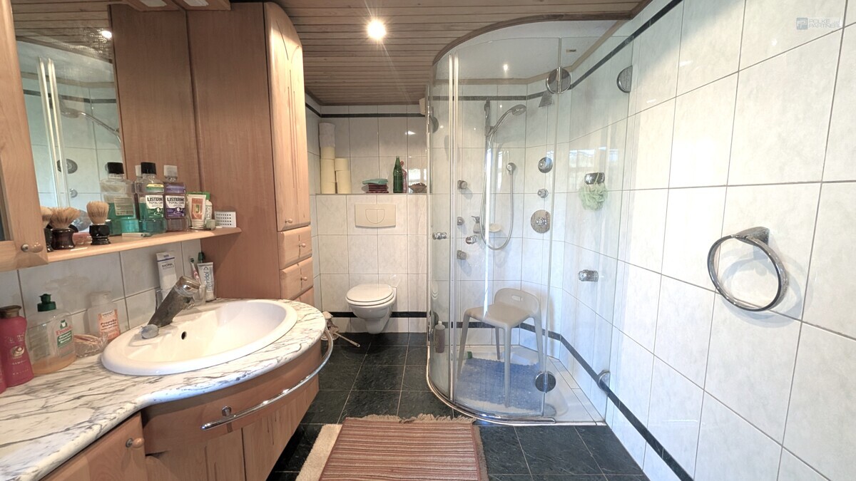 Sanitär im Nebengebäude