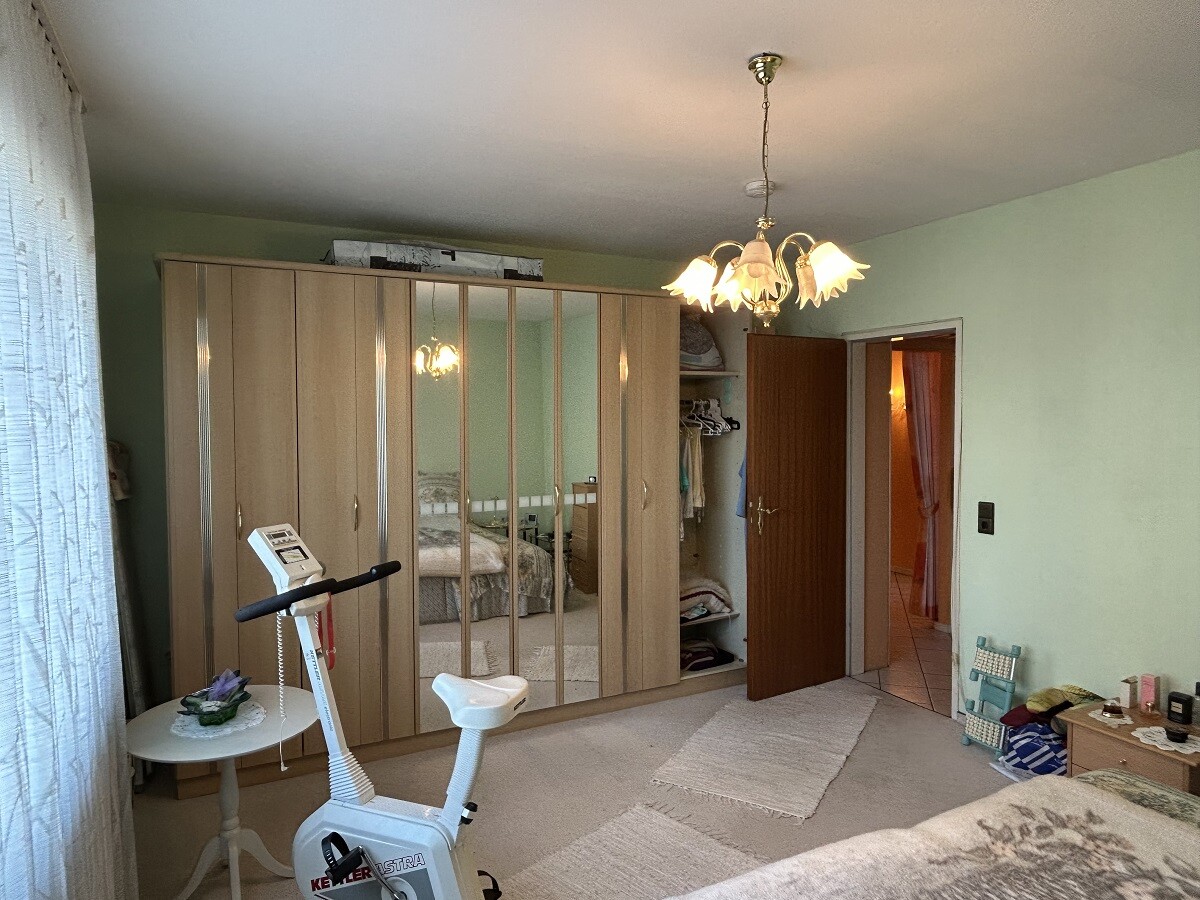 Schlafzimmer II