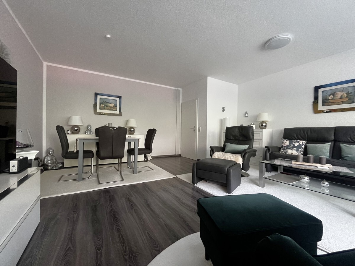 Bremerhaven-Zentrum // Zentral leben mit Komfort – 3-Zimmer-Wohnung mitten in der Fußgängerzone - Foto 3