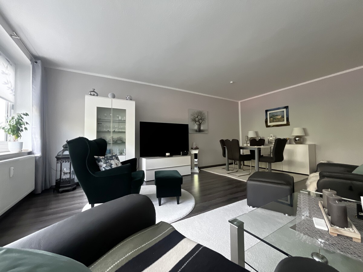 Bremerhaven-Zentrum // Zentral leben mit Komfort – 3-Zimmer-Wohnung mitten in der Fußgängerzone - Foto 2