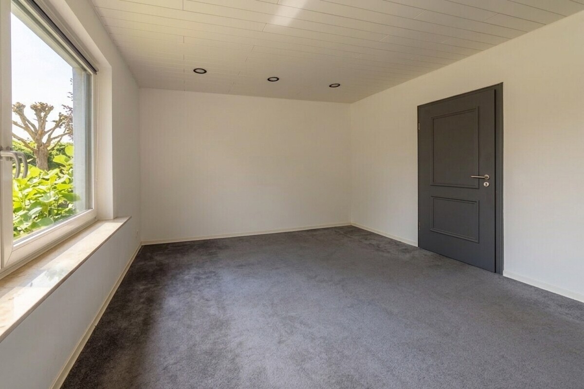 Schlafzimmer II