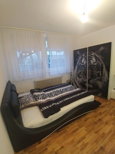 Schlafzimmer/gr. Zimmer