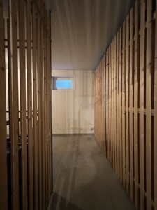 Keller II Foto