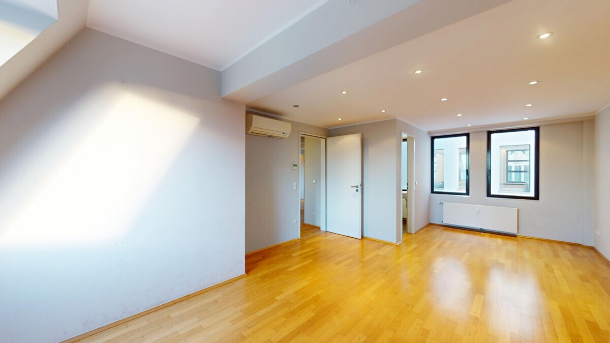Exklusive Loft-Wohnung mit Sonnenterrasse über den Dächern der Düsseldorfer Altstadt! - Foto 1