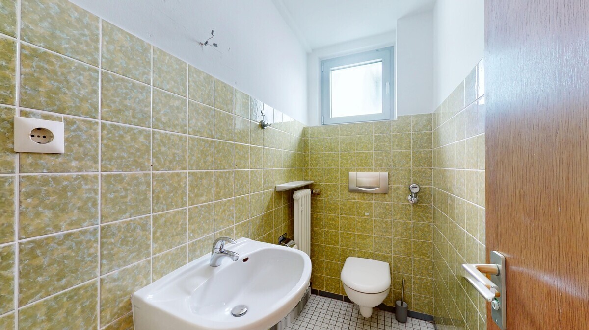 Unterrath: Gut geschnittene 3 Zimmer-Wohnung mit Einbauküche und Balkon! - Photo 4