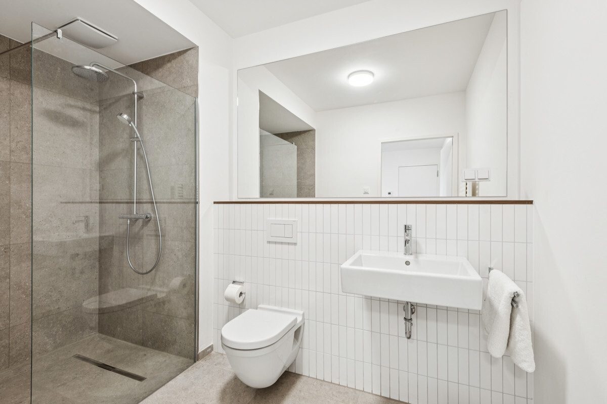 Modernes Wohnen im Neubauquartier Deiker Höfe: Lichtdurchflutete 3-Zimmer-Wohnung mit Südbalkon! - Foto 3