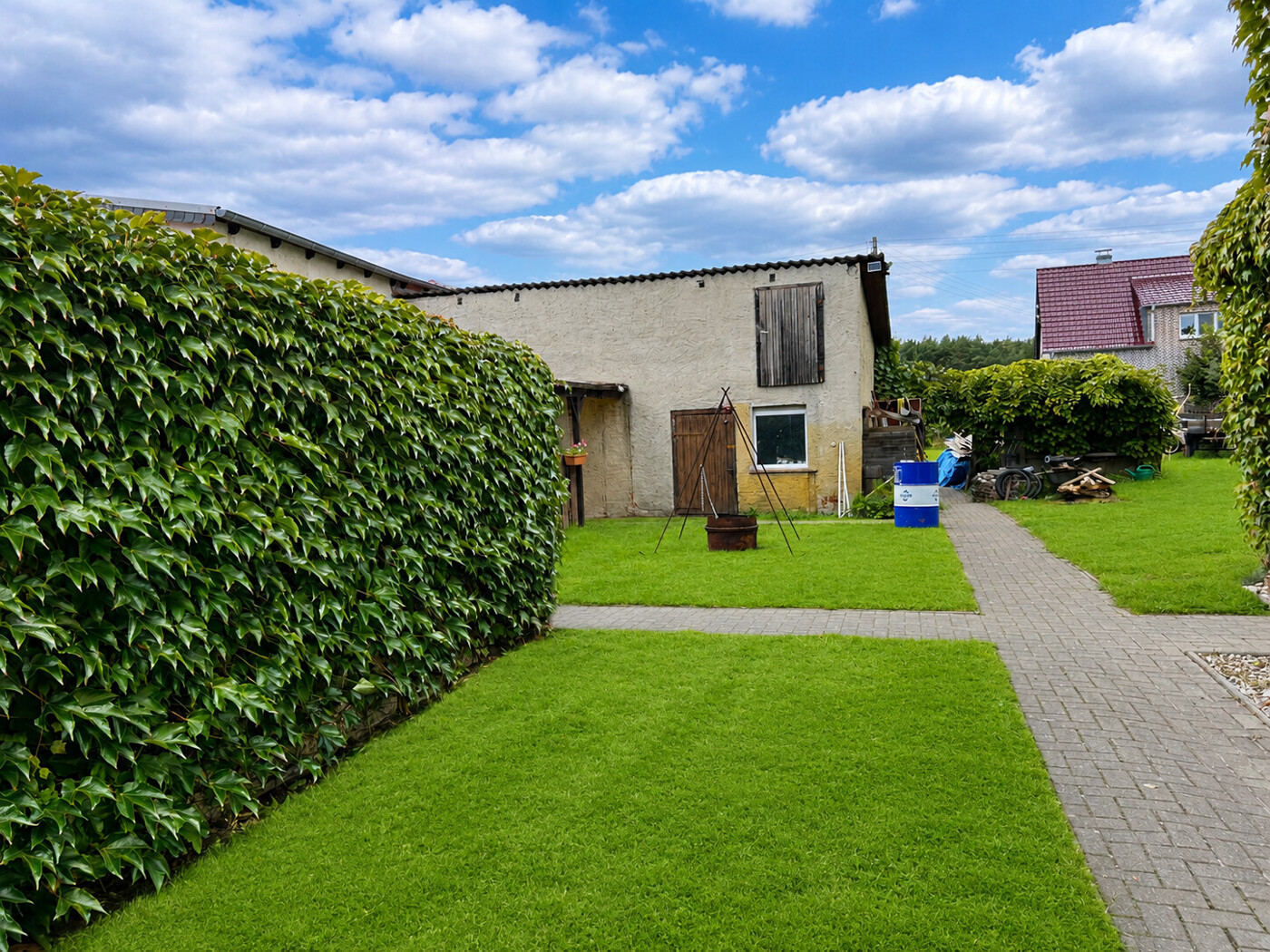 Hofeinfahrt : Garten