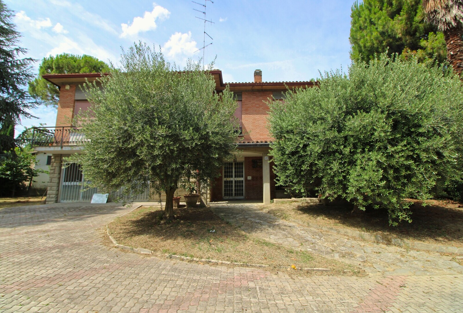 Esterno