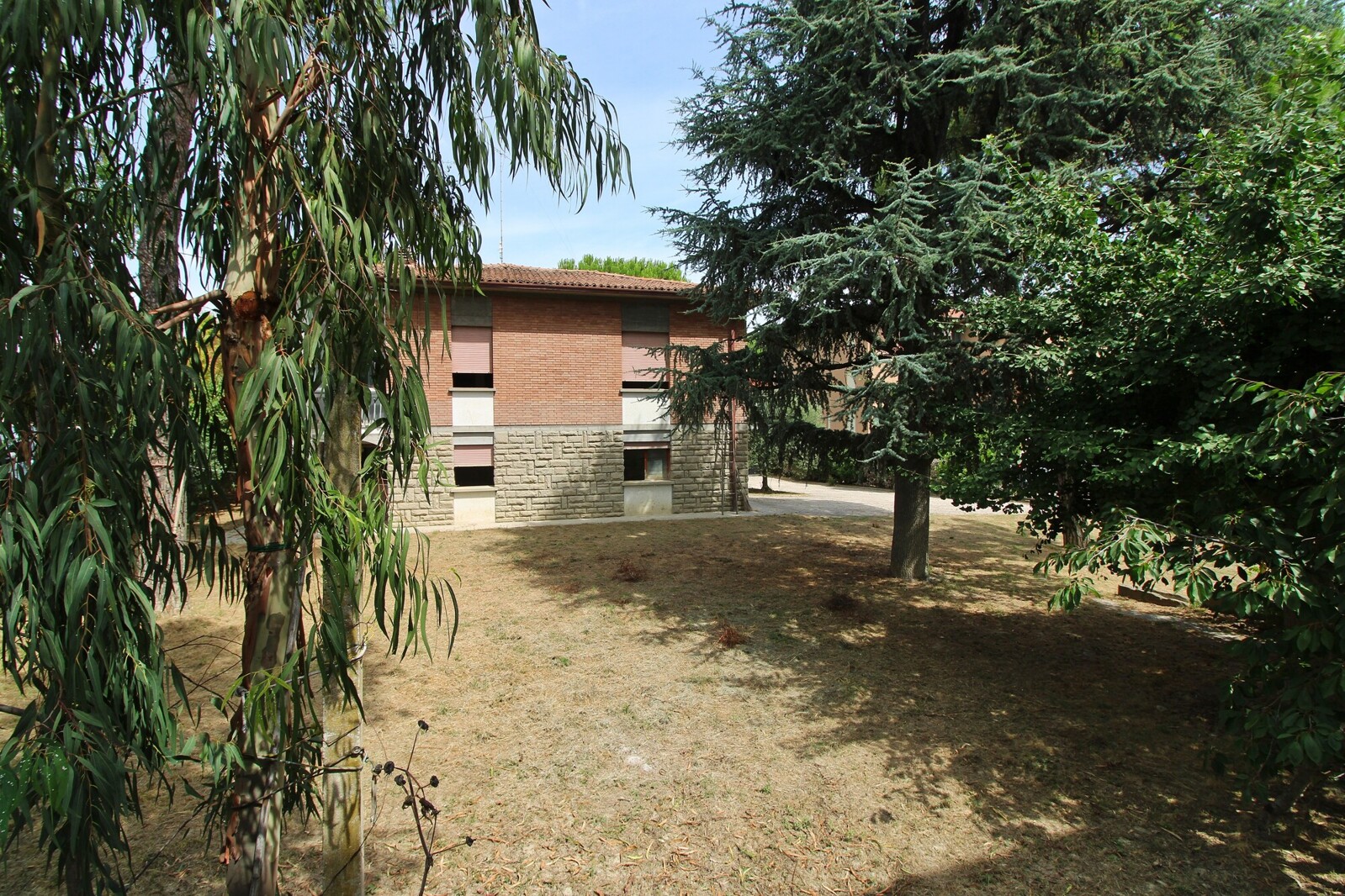 Esterno