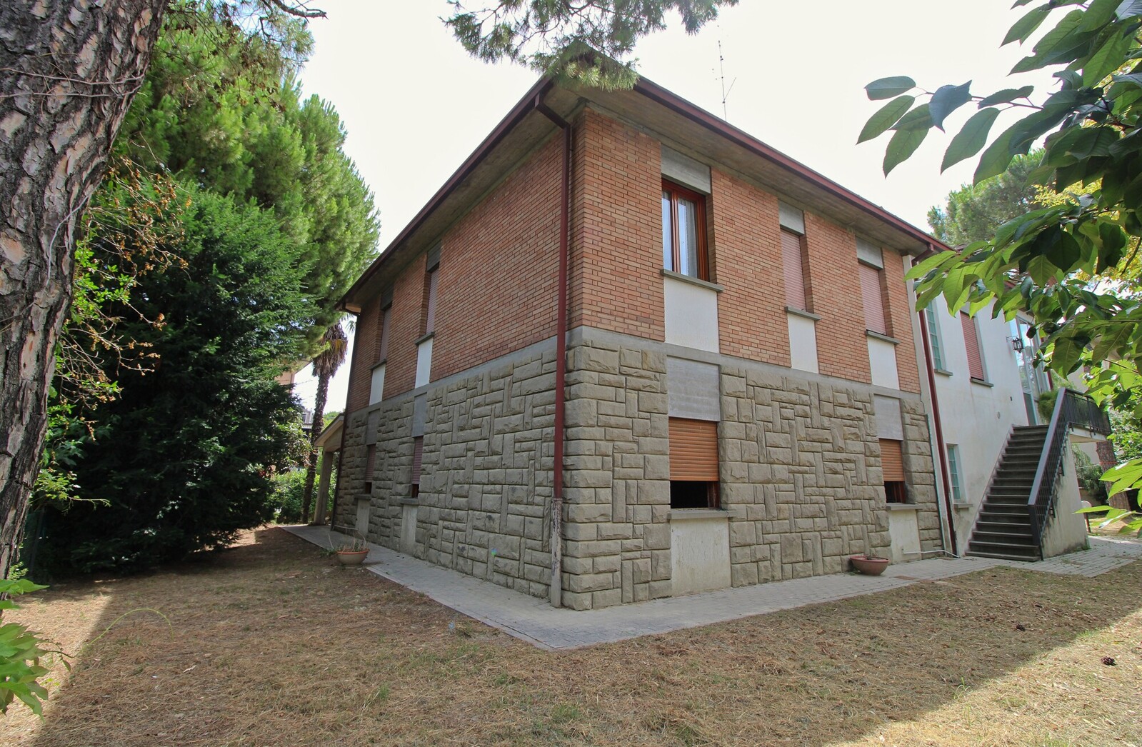 Esterno