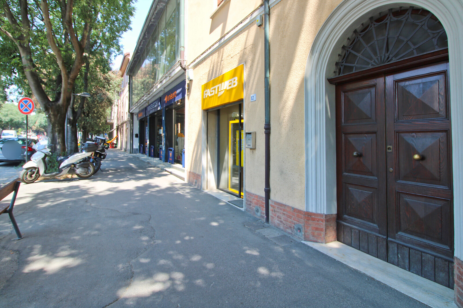 Esterno