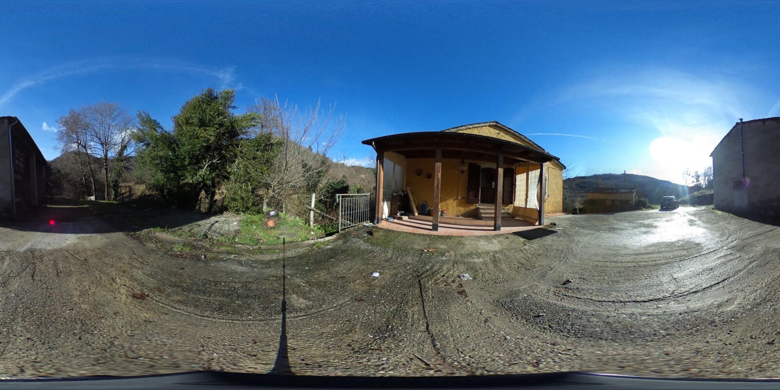 Esterno 1
