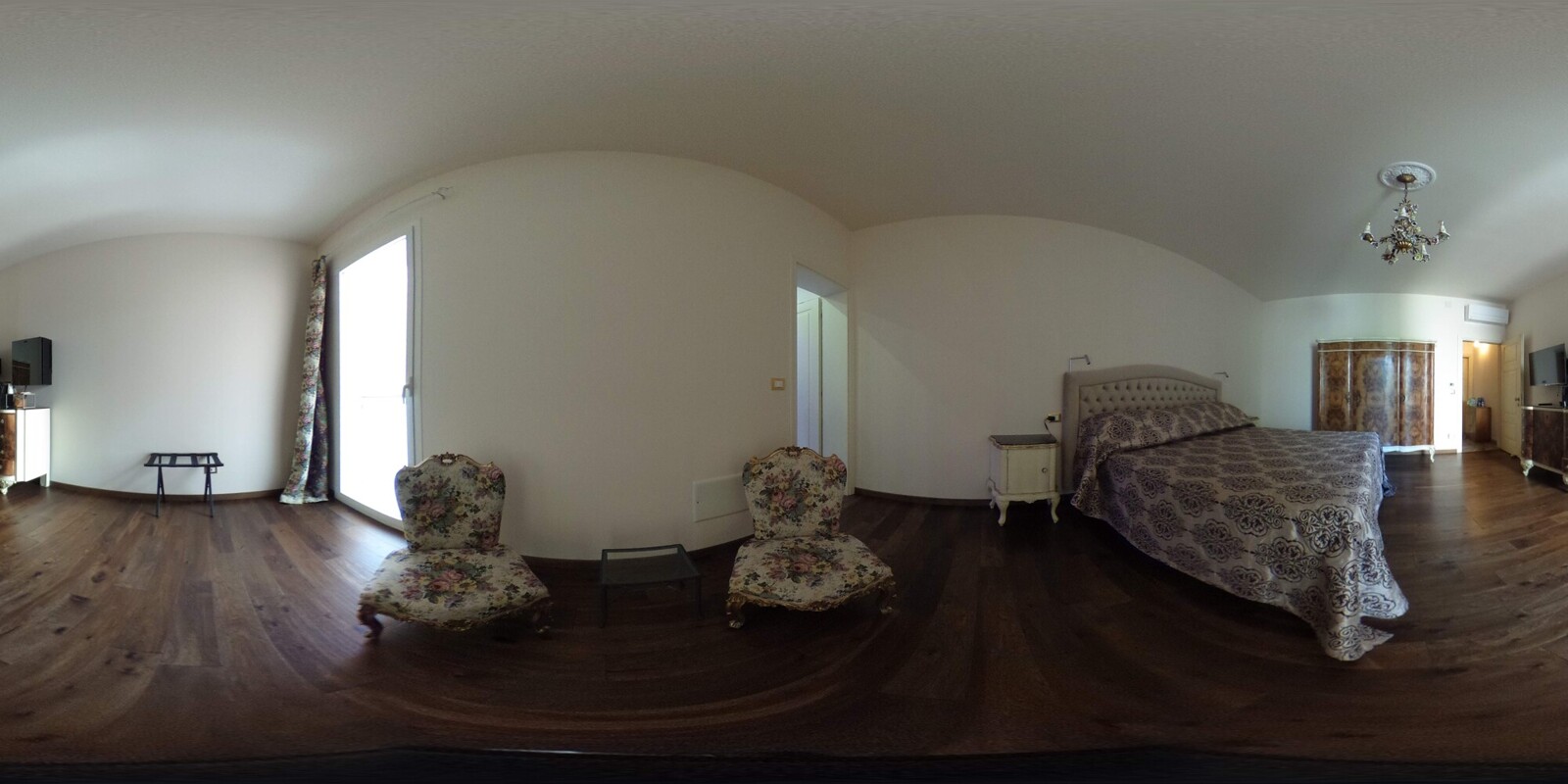 Virtual Lucrezia