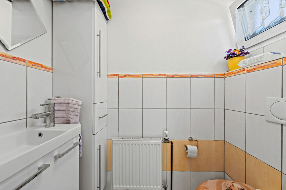 Gäste-WC EG
