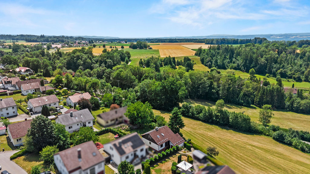 Idylische Randlage v. oben