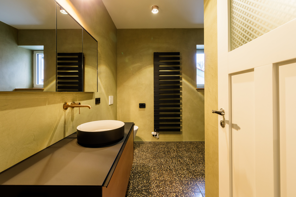 2_Blick ins Badezimmer
