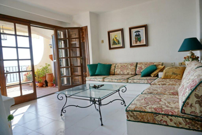 First line apartment in Cala Fornells for sale