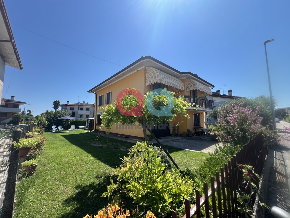 Esterno casa 2