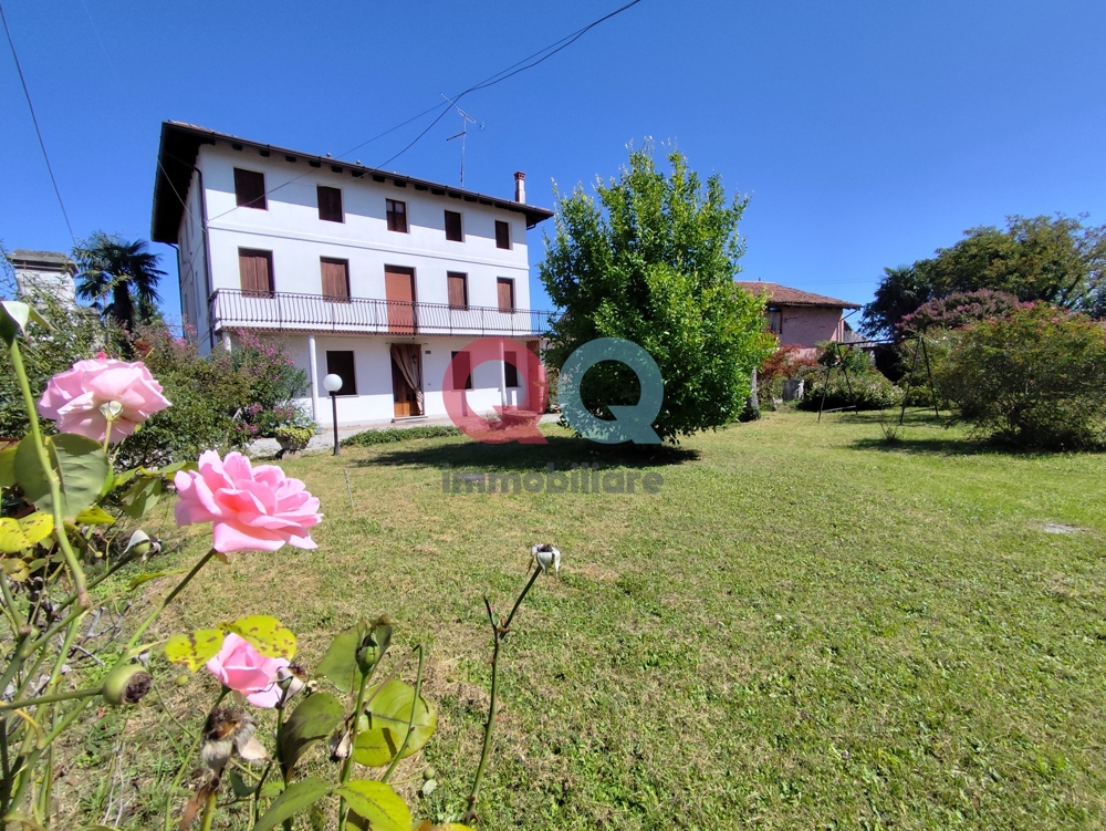 ESTERNO