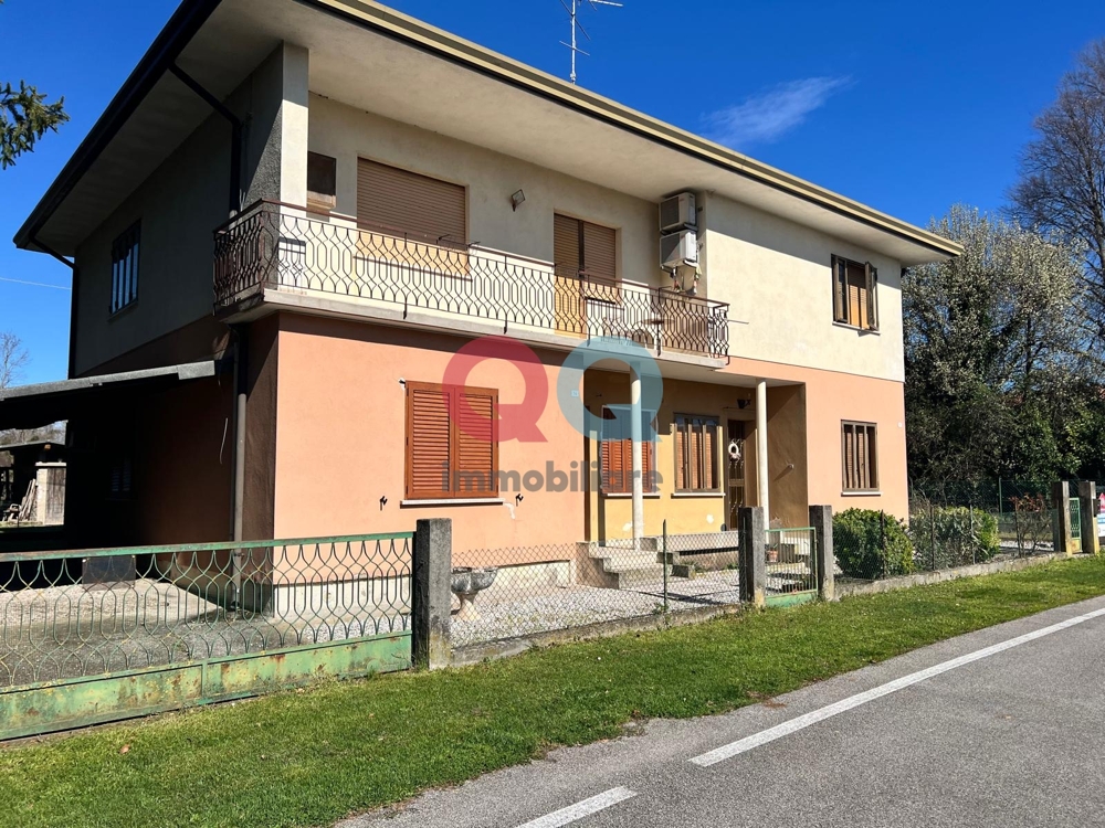 FRONTE STRADA
