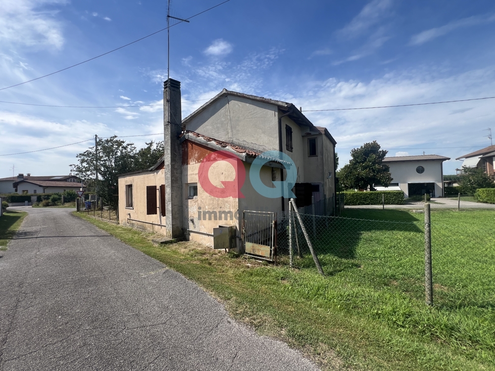 Esterno casa 3