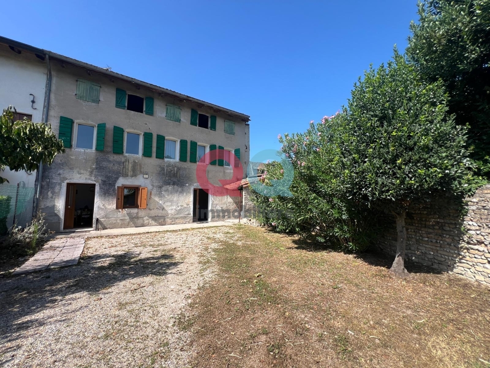 Esterno casa 2