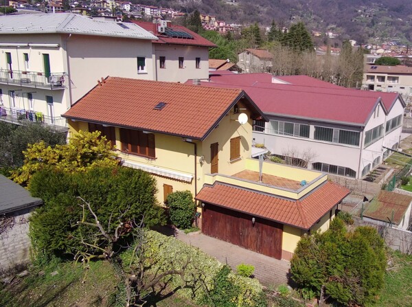 Esterno