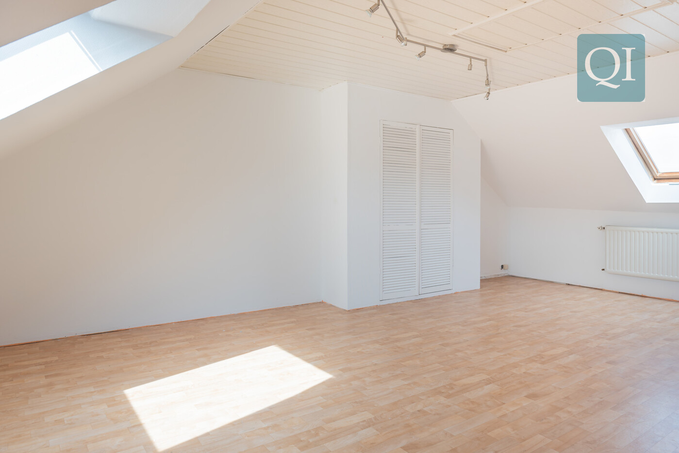 QI-6830 Schlafzimmer 3 DG