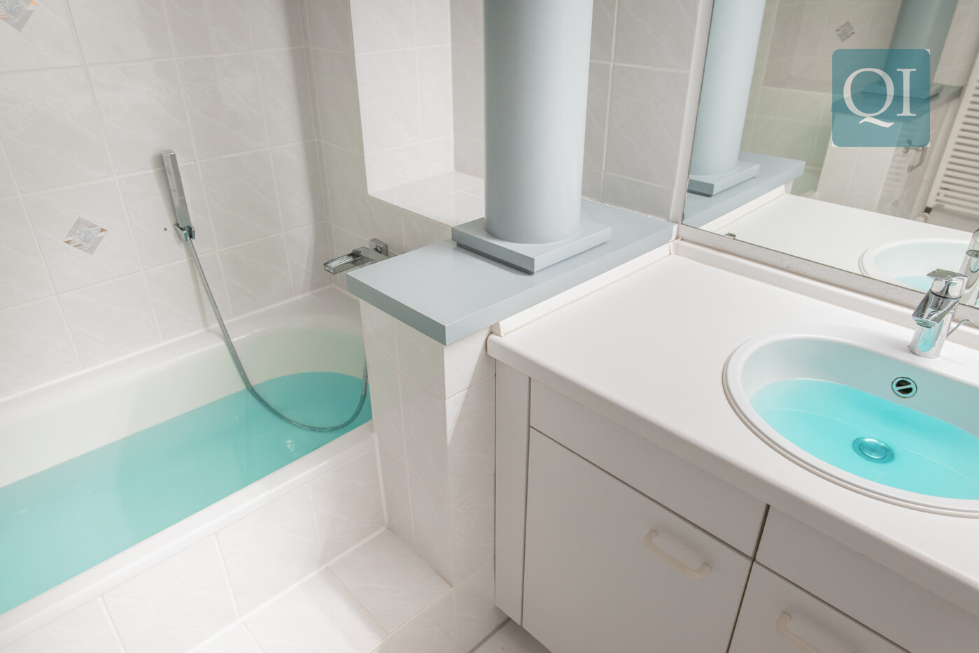 QI-6882 Badezimmer OG 1-1