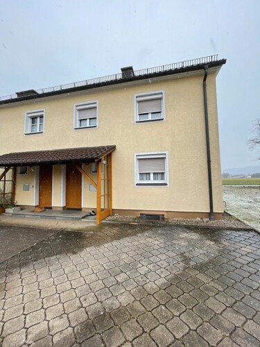 Zugangsbereich zum Reihenendhaus