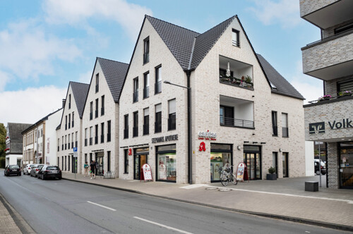 2023-09-28 Bork, Hauptstr._03b m. Himmel