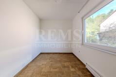 Kinderzimmer / Büro EG