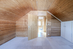 Schlafzimmer DG