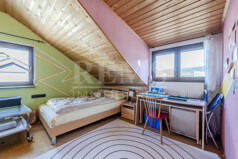 Schlafzimmer 2 DG