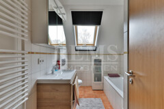 Badezimmer 1. DG