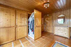 Schlafzimmer mit Einbauschränken